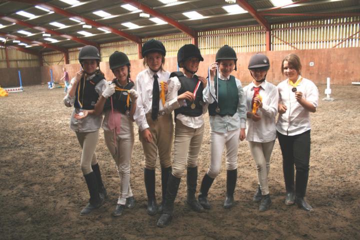chestnuts-riding-school-074Jumping chestnuts-riding-school-074Jumping
