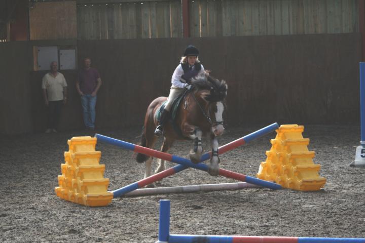 chestnuts-riding-school-106Jumping chestnuts-riding-school-106Jumping