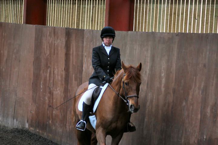 victoria-and-mcginty-chestnuts-riding-school-13-05-2009-b008-03