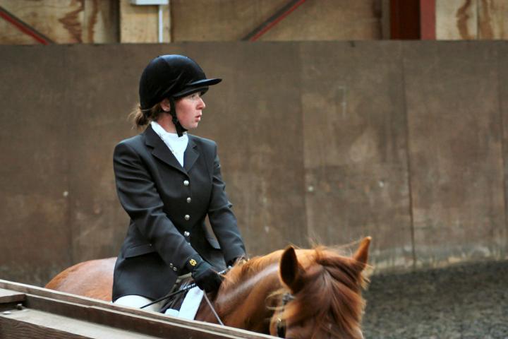 victoria-and-mcginty-chestnuts-riding-school-13-05-2009-b008-11