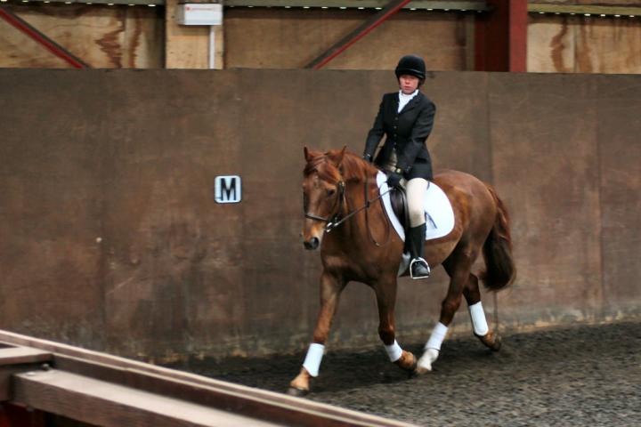 victoria-and-mcginty-chestnuts-riding-school-13-05-2009-b008-16